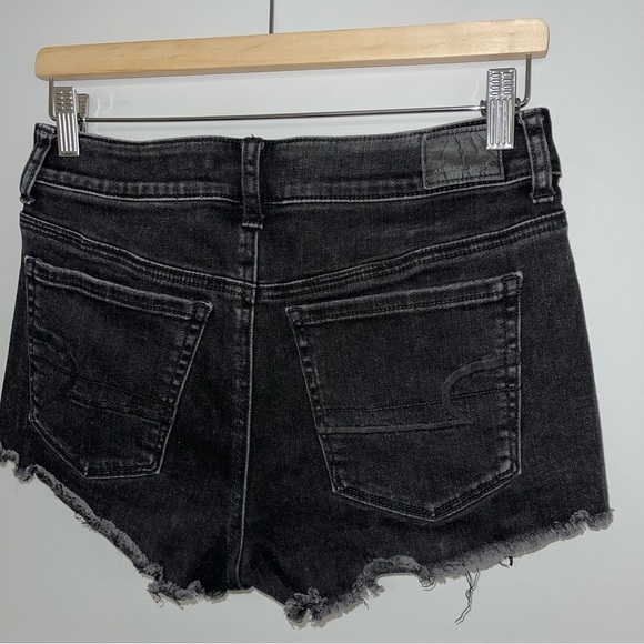 American Eagle Hi-Rise Shortie Size 8 US Black Jean Shorts Super Super Stretch X - Picture 9 of 14